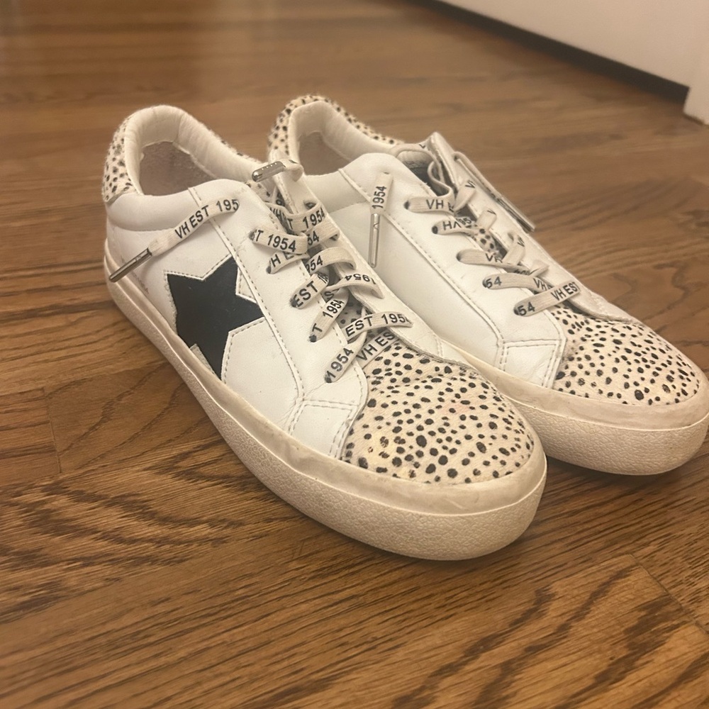 Vintage Havana White and Black Sneakers